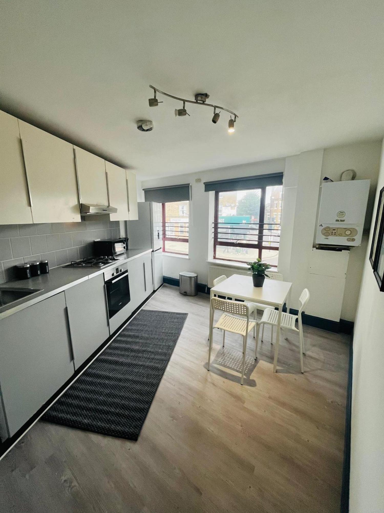 London Budget Rooms 603 Ngoại thất bức ảnh