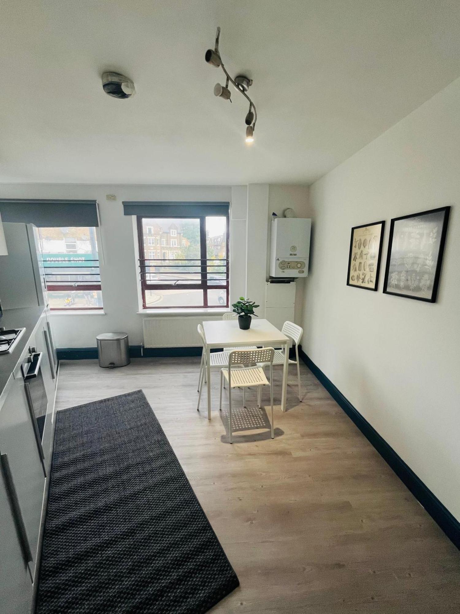 London Budget Rooms 603 Ngoại thất bức ảnh